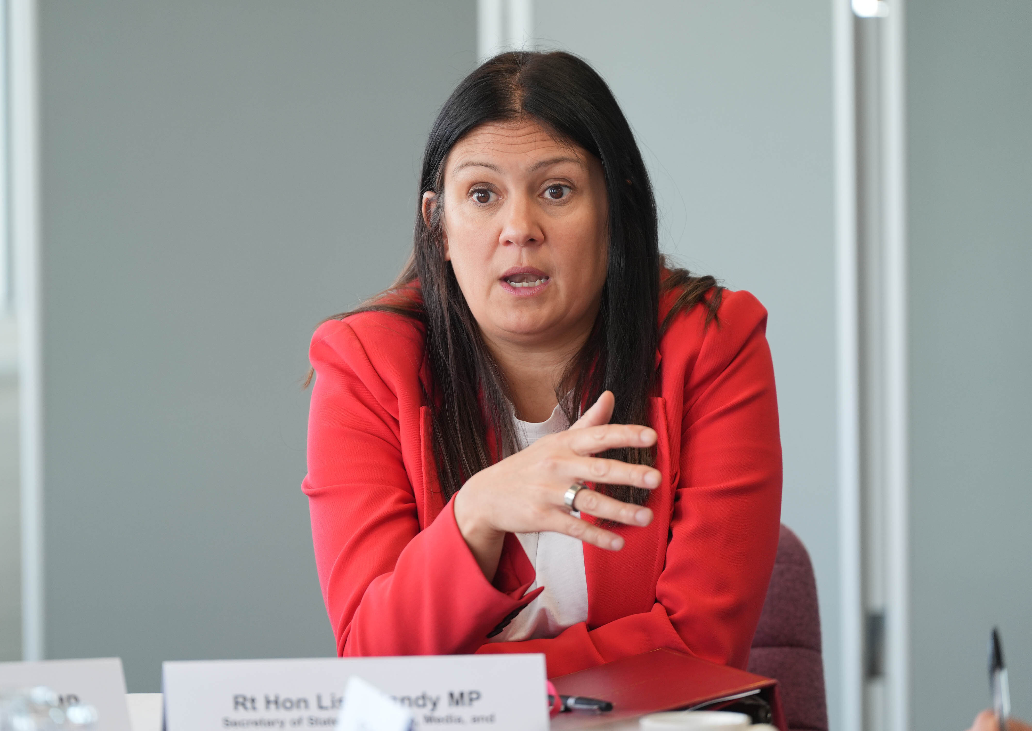 Government to hire 1,000 new youth workers nationally as rate of Sheffield teens 'doing nothing' rises