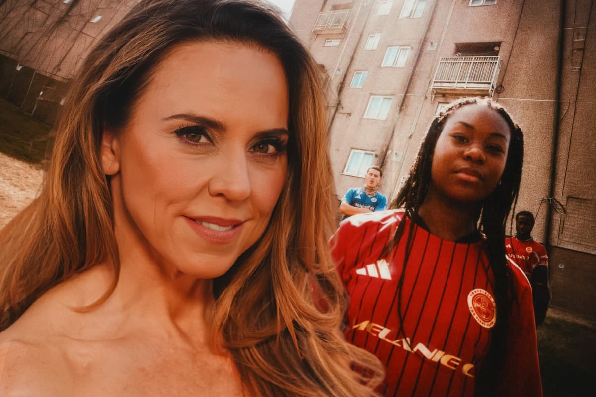 Sporty Spice Mel C sponsert das historische Trikot der Sheffield FC Women ...