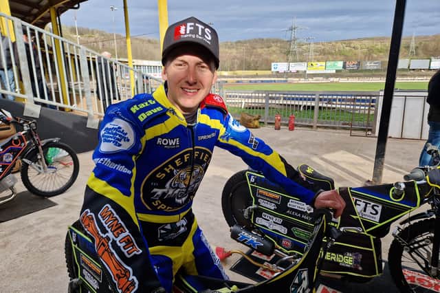 Jye Etheridge scored a paid eight for Sheffield Speedway, taking second in the vital heat 14 5-1. Photo; David Kessen, Iconic Media
