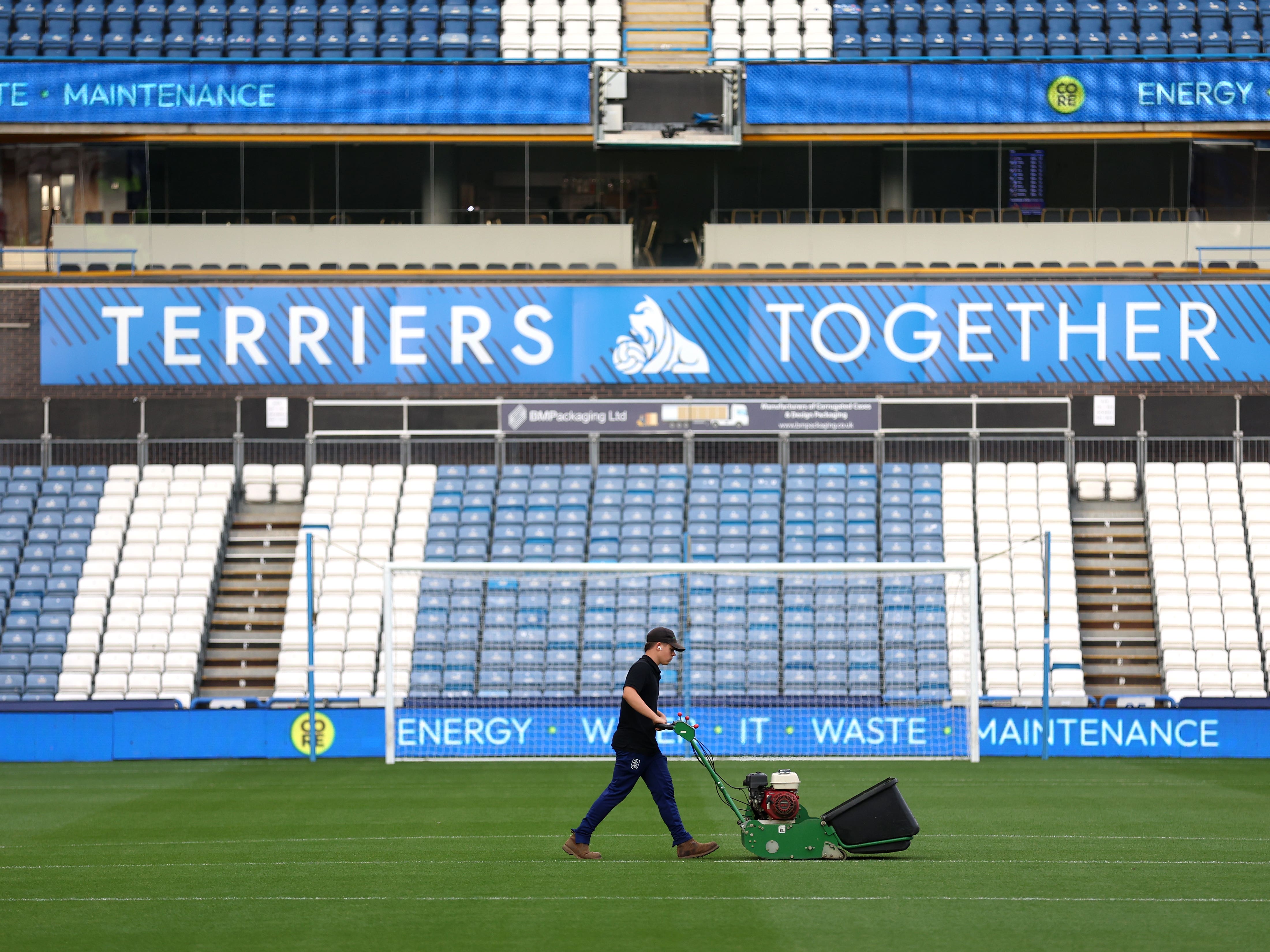 Huddersfield Town make Sheffield Wednesday crowd announcement as Owls build forward