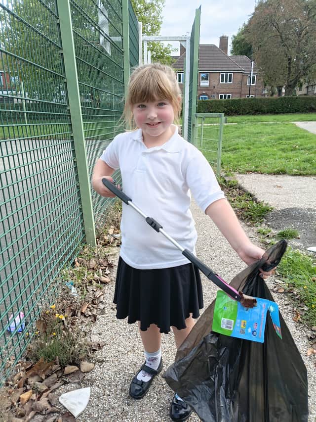 Darcy spends every day cleaning up neighbourhoods to save the local wildlife.