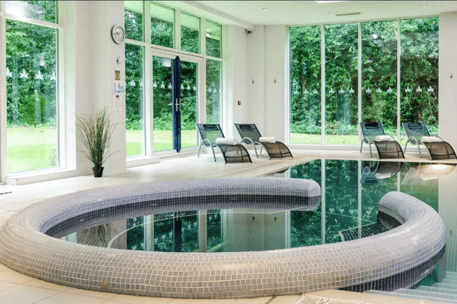 Immerse yourself (or that someone special) with a day of rejuvenation and an added touch of luxury with this Groupon deal