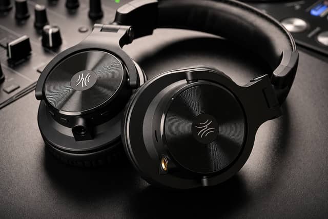 The OneOdio Fusion A70 Gen 2 headphones support Bluetooth listening alongside 3.5mm and 6.35mm wired connections.