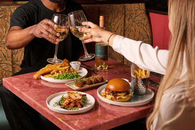 With Virgin Experience Days you can save 38% on the usual price with a three-course meal with Prosecco or beer for two at Slug & Lettuce.