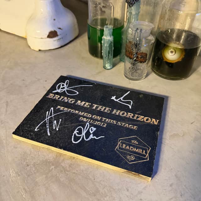 The guitar will be awarded alongside a signed piece of The Leadmill's original stage, bringing together two pieces of the much-loved venue’s history in one special prize.