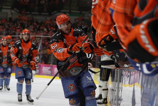 Evan Jasper with 2 goals for the Steelers