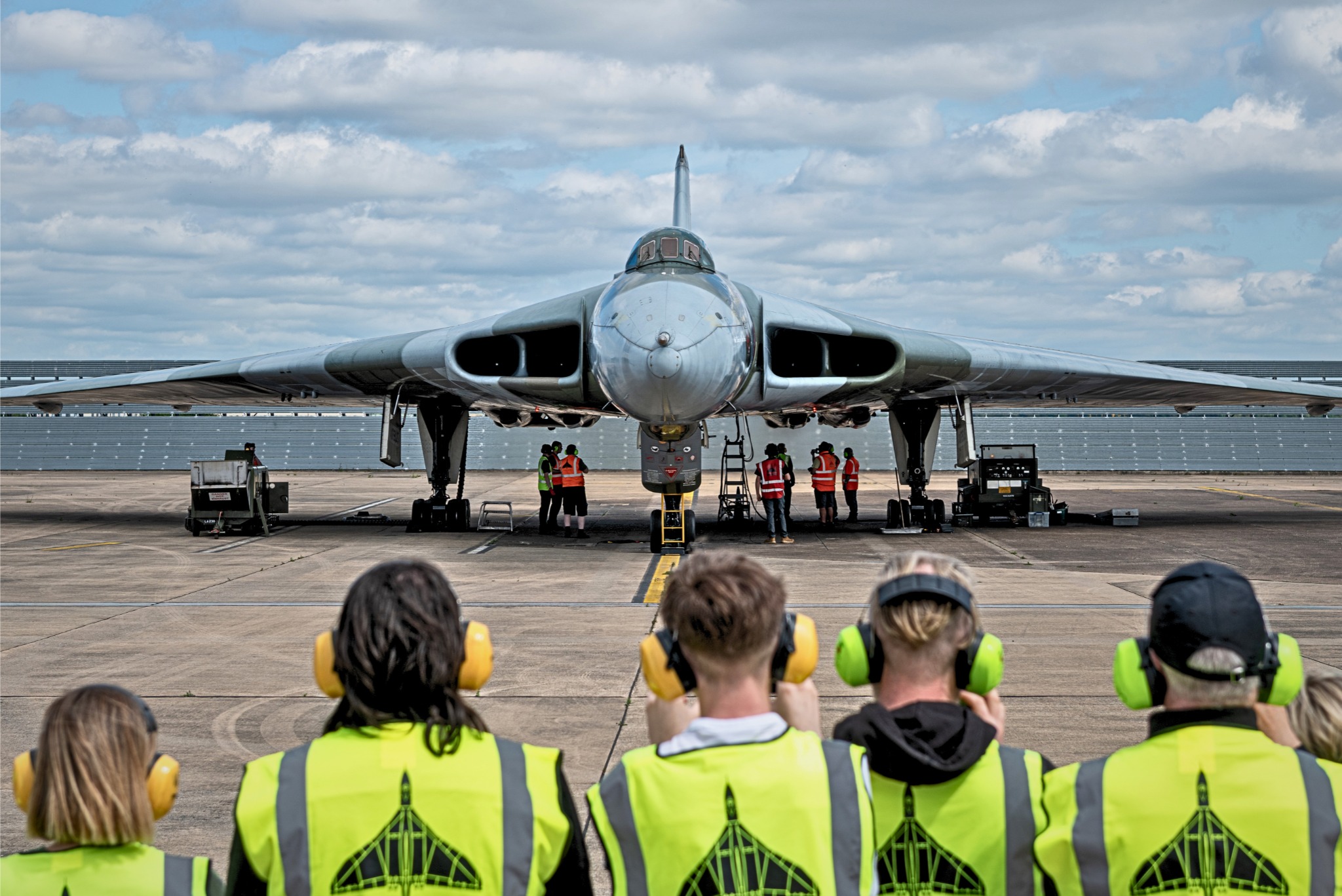 Historic South Yorkshire Vulcan to unleash 'record breaking' howl for ...