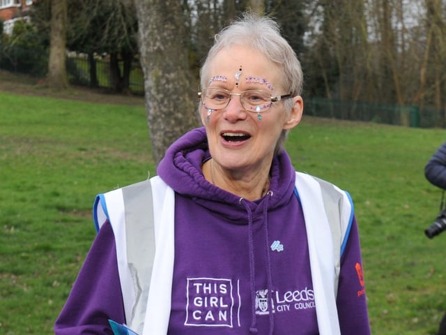 Liz Stephenson-Payne sets off the runners