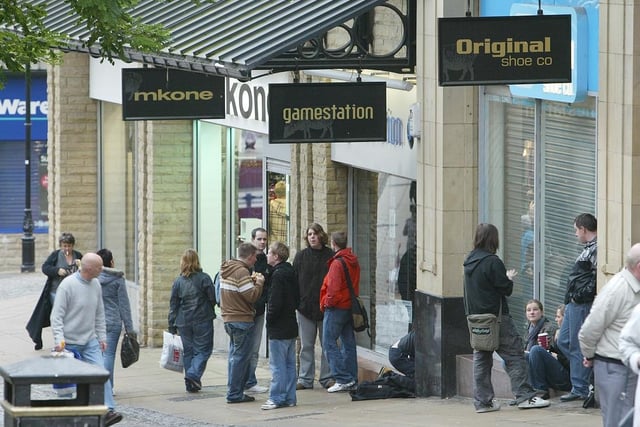 Back in 2007 a number of shops in Woolshops had their locks super glued shut. Staff were left out in the cold while they waited for the locksmiths to arrive.