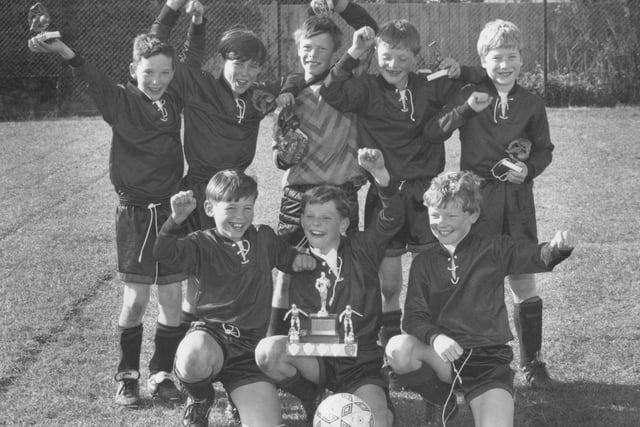 Do you recognise anyone? Tweet @SN_Sport