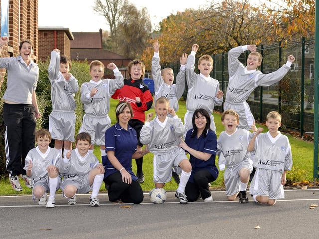 Do you recognise anyone? Tweet @SN_Sport
