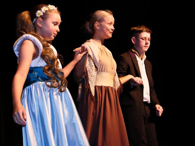 Mya Kirk stars as Thumbelina alongside Romi and Travis.