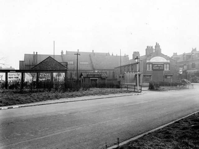 Station Road looking towards Austhorpe Road. To the right can be seen the Travellers Rest pub which fronts onto Austhorpe Road. Beyond the Methodist Church and Church Institute are visible