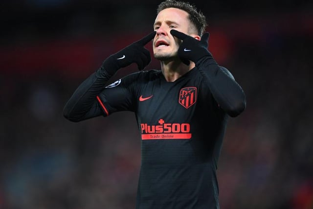 Manchester rivals City and United have been put on red alert after Atletico Madrid again failed to agree a new contract with midfielder Saul Niguez.  (Mundo Deportivo)