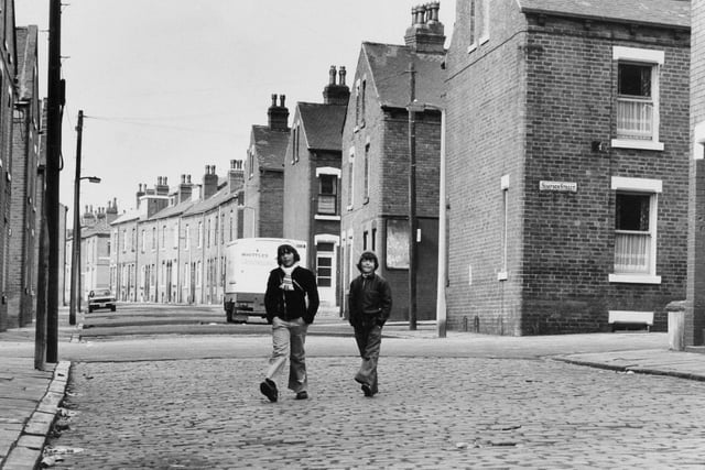 Recognise this street in west Leeds? It is Middle Cross Street in Armley.