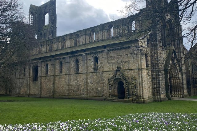 The grounds at Kirkstall Abbey are open and covered in spring flowers. Enjoy a leisurely walk around the grounds.