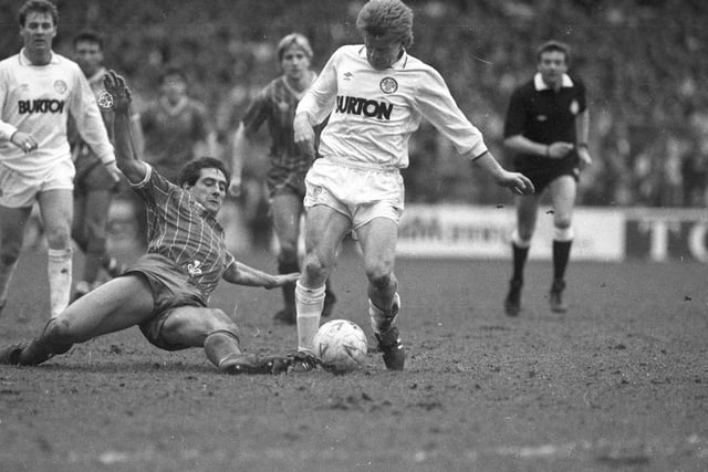 Leeds United 1 Portsmouth 0. Division 2, March 25, 1989. Gordon Strachan on his debut.