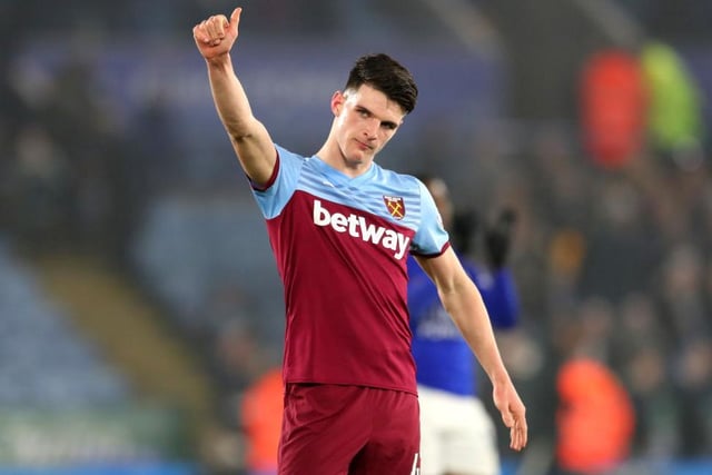Chelsea are considering bidding for West Ham United midfielder Declan Rice - close friends with Mason Mount this summer. (Sky Sports)