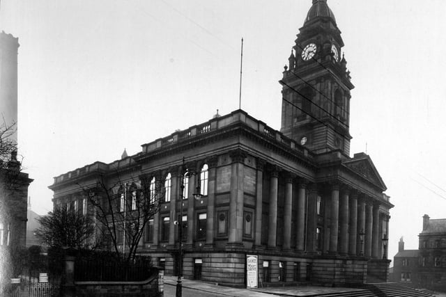 Morley Town Hall and Magistrates Court from Queen Street. Biltcliffe Dental surgery plaque is on gate to building on left. A notice outside Town Hall advertises dance and whist drive. There are tramlines in the street.