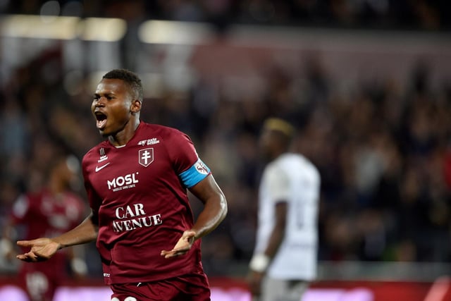 Leeds United are rumoured to have joined the likes of Chelsea and Leicester City in the race to land FC Metz strikerHabib Diallo, who could be let to leave for around 18m. (Le Foot)