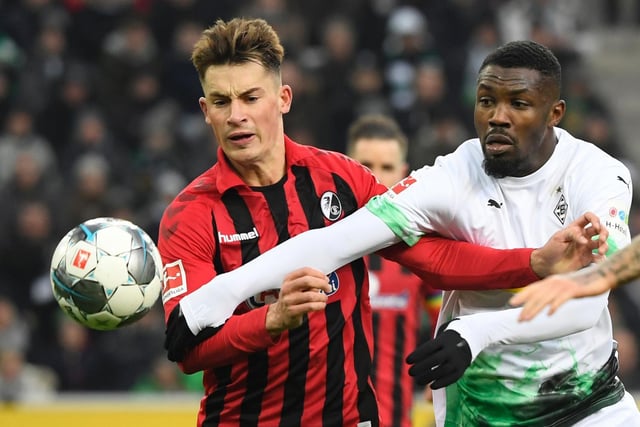 SC Freiburg and Germany defender Robin Koch has revealed he's ready to take the next step up in his career, amid reports linking him with a 18 million move to Leeds United. (Bild)