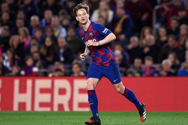 Long-term Manchester United target Ivan Rakitic will be allowed to leave Barcelona for as little as 17.6m this summer. (Marca)
