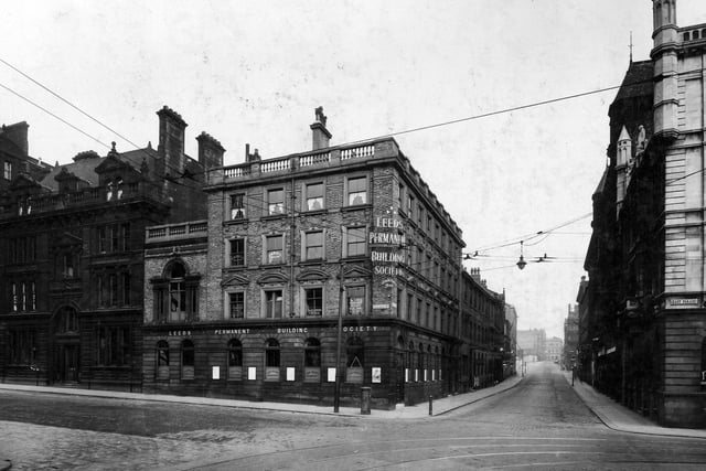 The Headrow, and the junction with East Parade and Calverley Street. This view looks eastward from the position in front of the Town Hall. East Parade can be seen on the right.
