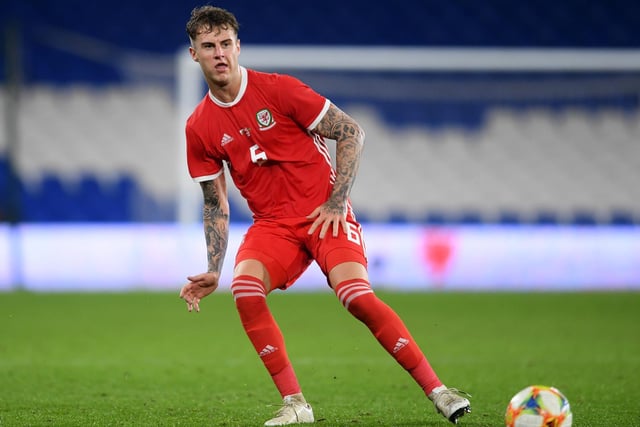 Swansea City are said to value their star defender Joe Rodon at around 20 million, amid rumours that Manchester United could look to sign him this summer. (Wales Online)