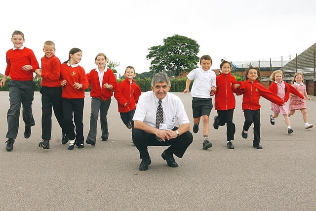 In June 2004, Wrenthorpe Primary School raised over 2000 for Wakefield Hospice by taking part in a fun run. Terry Rigg is seen with pupils from the school.