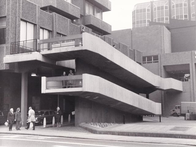 Remember this elevated walkway from the Bond Street Shopping Centre across Park Row? This photo was taken in October 1977.