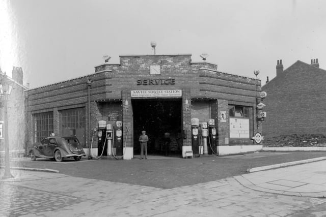 A view of Jubilee Garage which was at 196 Chapeltown Road.