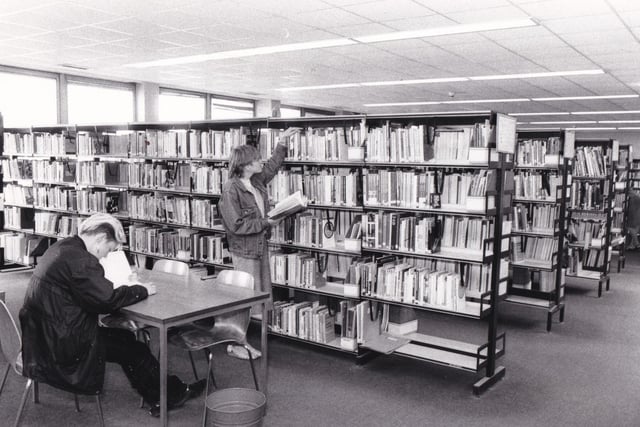 A view from inside the College's reference library in 1984.