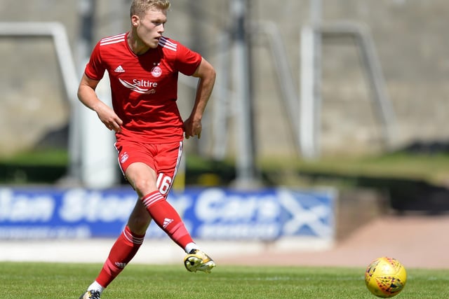 Middlesbrough could see their hopes of signing Aberdeen striker Sam Cosgrove scuppered, as Stoke City are now said to be taking a close look at the 23-year-old. (Gazette)