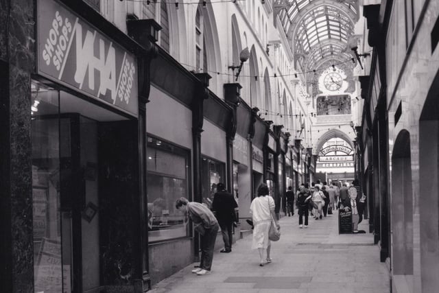 A view inside the arcade in April 1988. Have you noticed Schofields at the bottom?