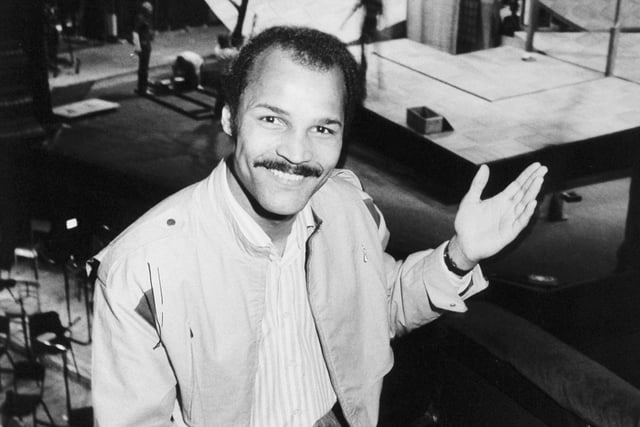 Former World light heavyweight champion John Conteh was hoping to knock out a few critics. He was appearing in a major role in Willy Russell's hit musical Blood Brothers being staged at the Leeds Grand Theatre.