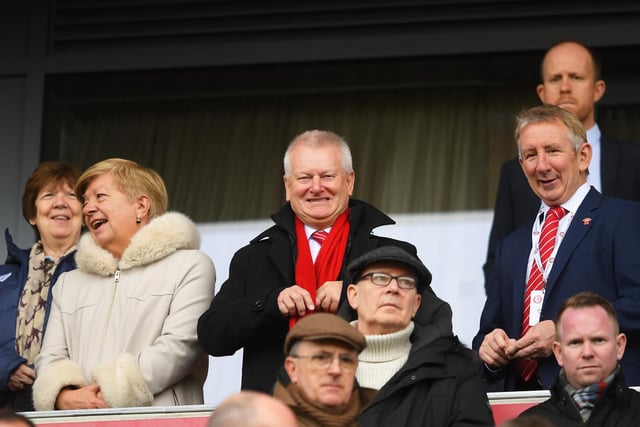 Bristol City chairman Steve Lansdown has confirmed his players are set to take a 30 per cent wage deferral. (Bristol Live)