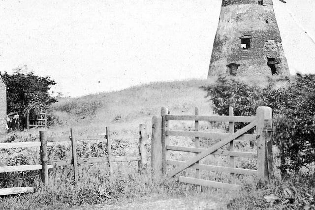 A windmill and stone built house in a field off Middleton Road. A mill has stood on this site since the 15th centuary, however it has been rebuilt when the original was destroyed by fire.