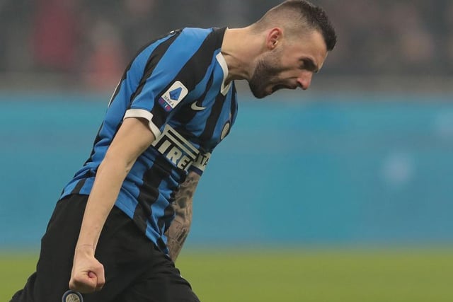 Liverpool have made contact with the agent of Inter Milan midfielder Marcelo Brozovic about a possible 52m switch. (Libero)