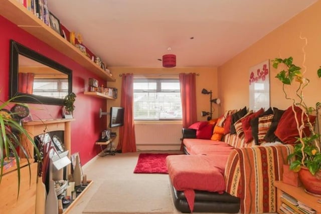 It has an entrance hall, modern kitchen, conservatory leading to the rear garden and light and spacious living room.