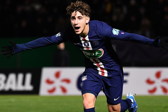 Leeds United are interested in signing 17-year-old French wonderkid Adil Aouchiche in the summer. (90min)