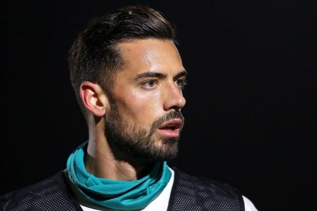 Arsenal are set to make Pablo Mari their first summer signing by activating the 10m permanent option in his loan contract from Flamengo. (The Athletic)
