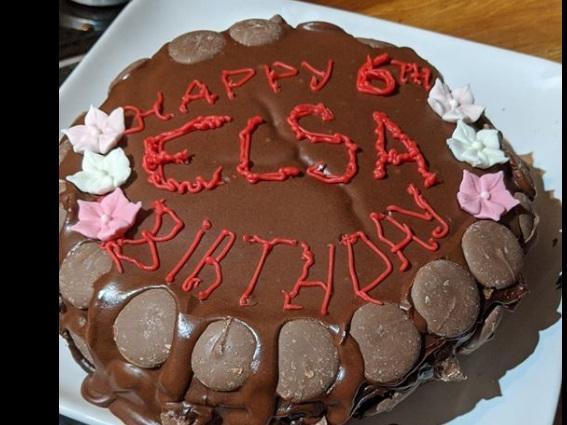 Julia Davies shared her chocolate birthday cake photo.