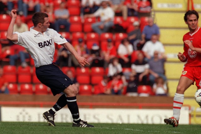 2000 Michael Appleton slots the ball home for North End's second