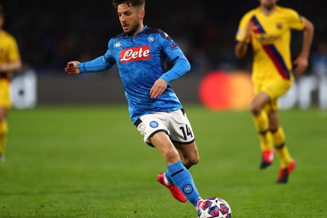 Liverpool are prepared to offer Napoli star Dries Mertens, 32, a three-year deal. Chelsea have been heavily linked with the player, whose contract expires soon. (Tuttomercatoweb)