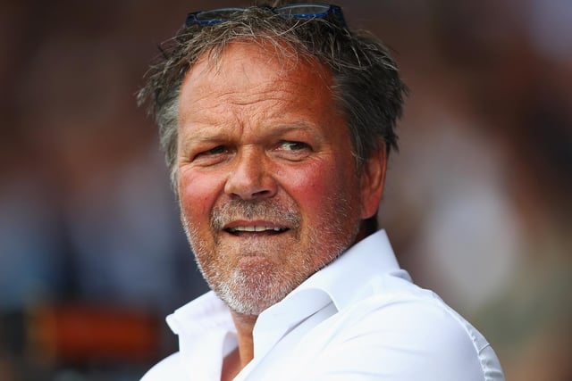 Leeds United have been urged to consider legal action if promotion to the Premier League is denied by SC Cambuur boss Henk de Jong, who is not happy at the decision to void the season in every tier of Dutch football. (BBC 5Live)