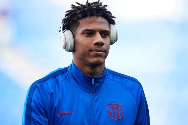 Everton are negotiating a 17.5m deal for Barcelona defender Jean-Clair Todibo from Barcelona. The La Liga club will make a final decision in the next few days. (Sport)