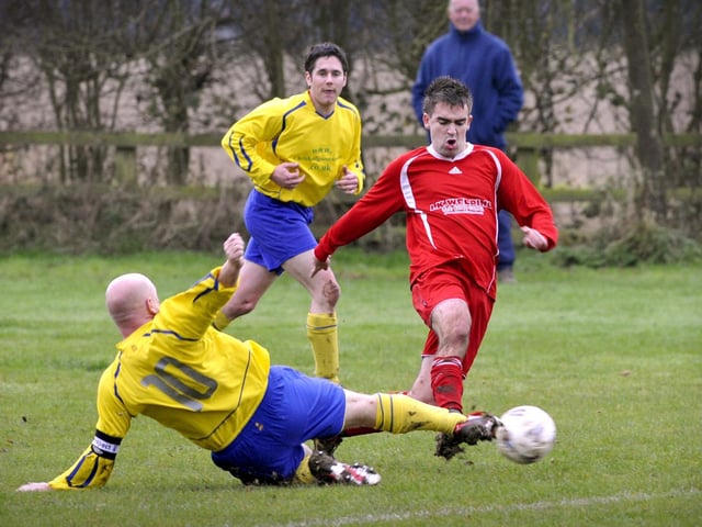 Do you recognise anyone? Tweet @SN_Sport