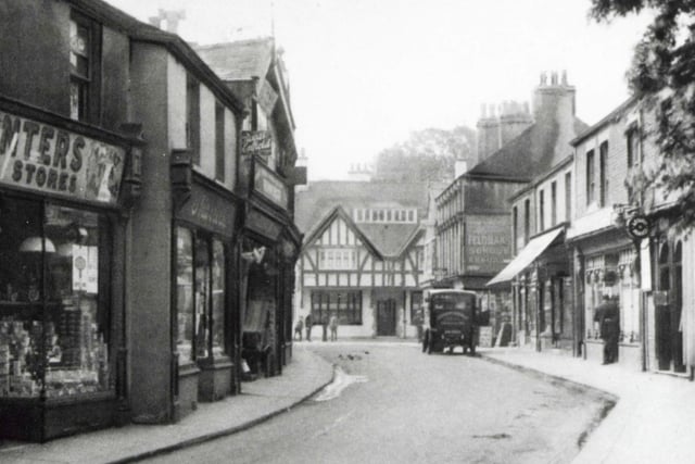 Breck Road in 1904 looking towards The Thatched House. Previously it was The Green Man and the entrance was from the churchyard of St Chads Church where the landlord was entitled to a pew whether he used it or not.