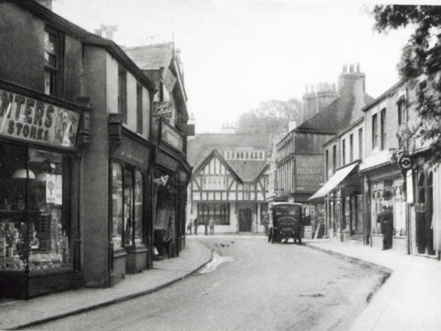 Breck Road in 1904 looking towards The Thatched House. Previously it was The Green Man and the entrance was from the churchyard of St Chads Church where the landlord was entitled to a pew whether he used it or not.