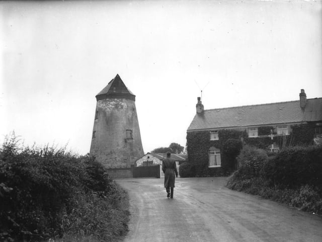 A familiar scene at the end of Smithy Lane, Staining, 1950s, where the windmill stands.